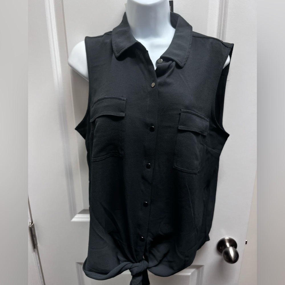 NWT Jones New York Signature Modern Essentials Tie-Front Sleeveless Shirt - Ink